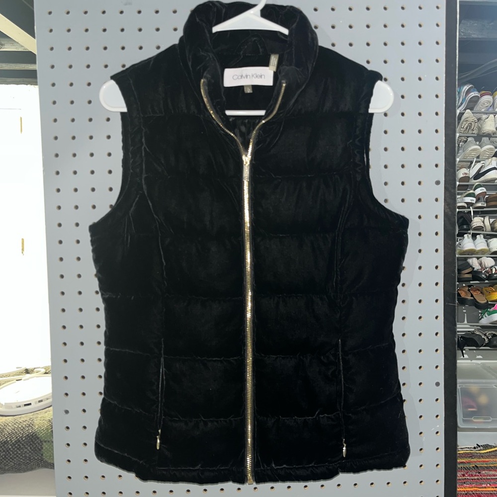 NWOT Calvin Klein Velvet Puffer Vest